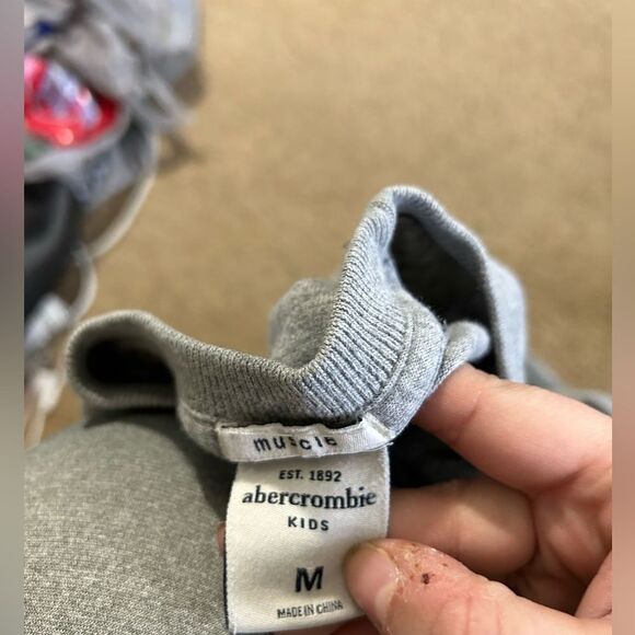 Boys Abercrombie Kids Tshirt - Picture 2 of 2
